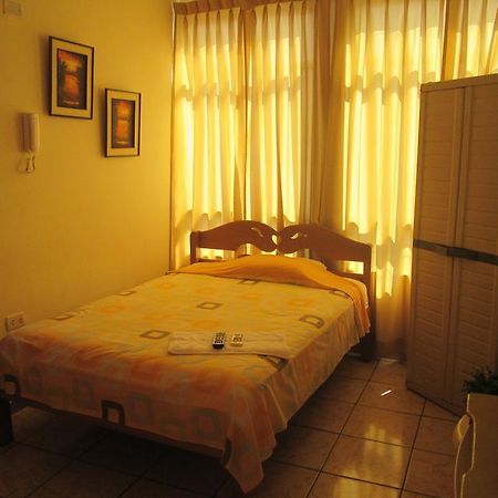 Residencia Casa Linda Hotel Iquitos Kültér fotó
